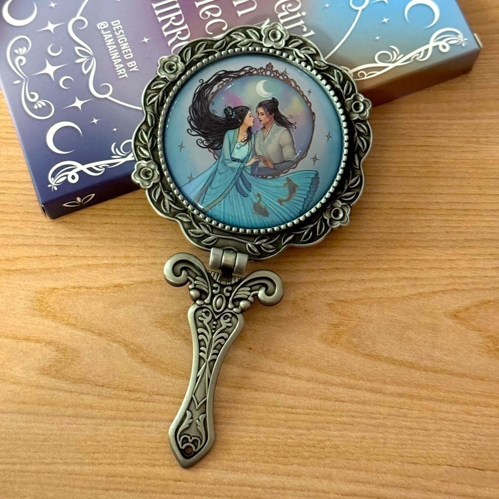 The Girl With No Reflection Hand Mirror | Fairyloot